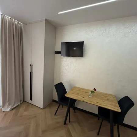 Apartment апарт *